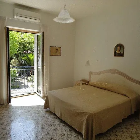 Candia Hotel