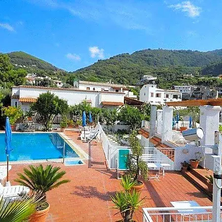 Candia Hotel 3*