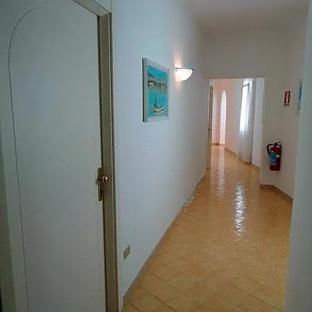 Candia Hotel 3*
