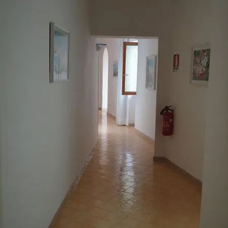 Отель Candia 3*